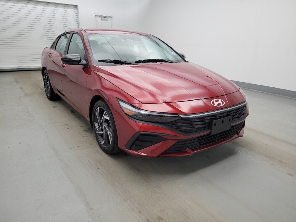 2025 Hyundai Elantra in Cincinnati, OH 45255 - 18133406 13