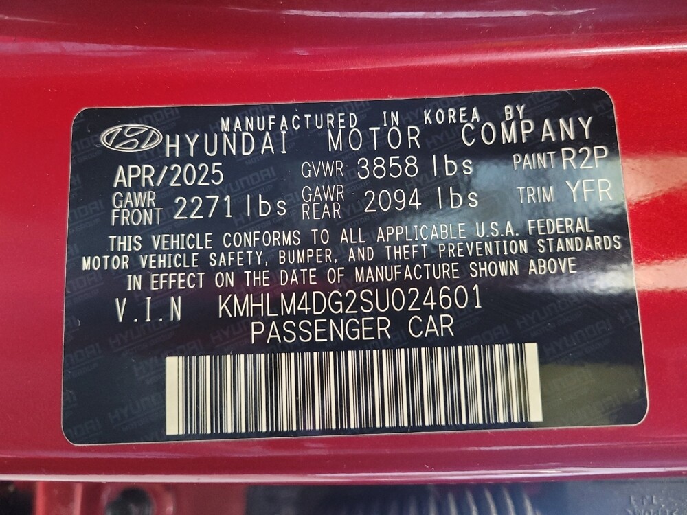 2025 Hyundai Elantra in Cincinnati, OH 45255 - 18133406 33