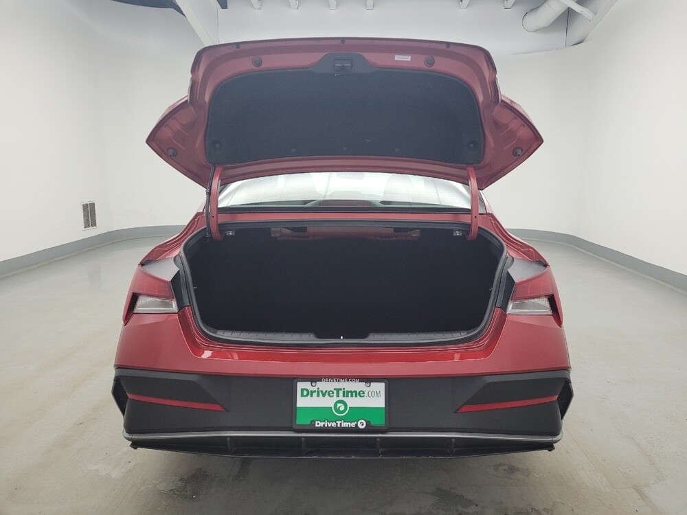 2025 Hyundai Elantra in Cincinnati, OH 45255 - 18133406 29