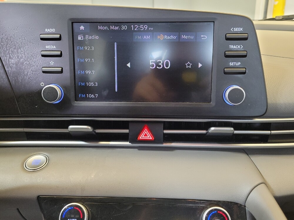 2025 Hyundai Elantra in Cincinnati, OH 45255 - 18133406 25