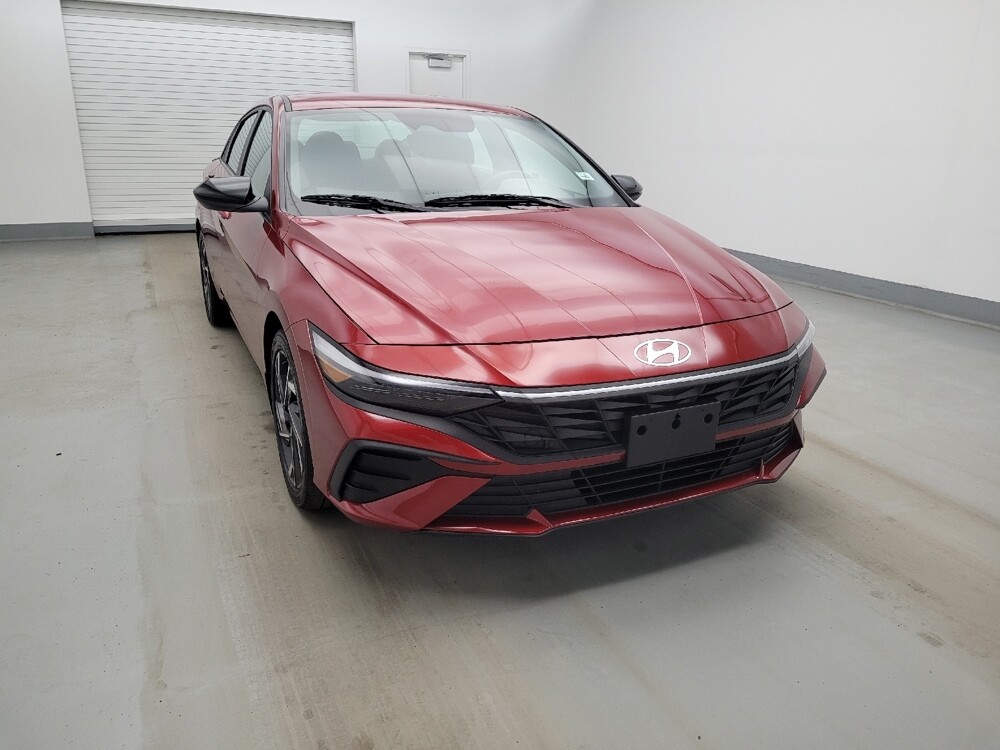 2025 Hyundai Elantra in Cincinnati, OH 45255 - 18133406 14