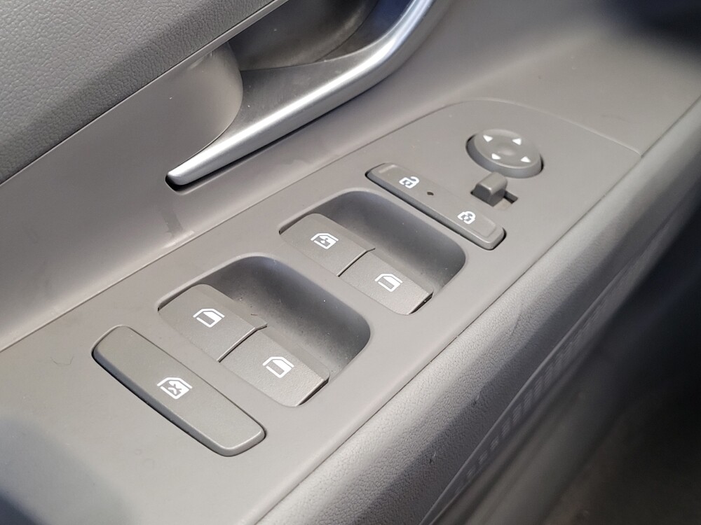 2025 Hyundai Elantra in Cincinnati, OH 45255 - 18133406 27