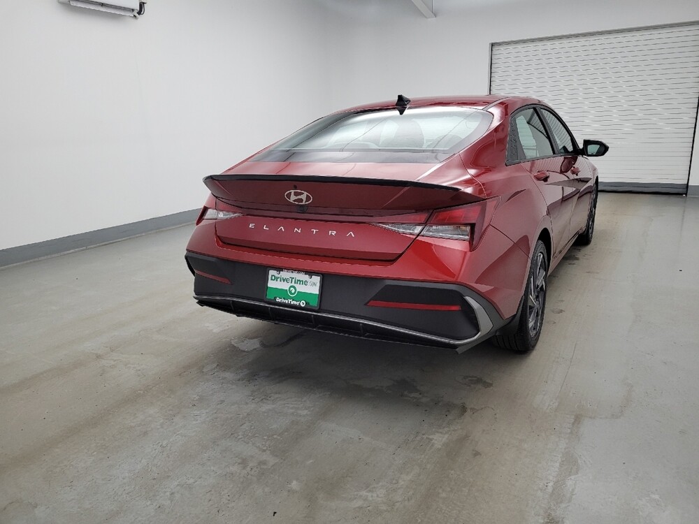 2025 Hyundai Elantra in Cincinnati, OH 45255 - 18133406 7