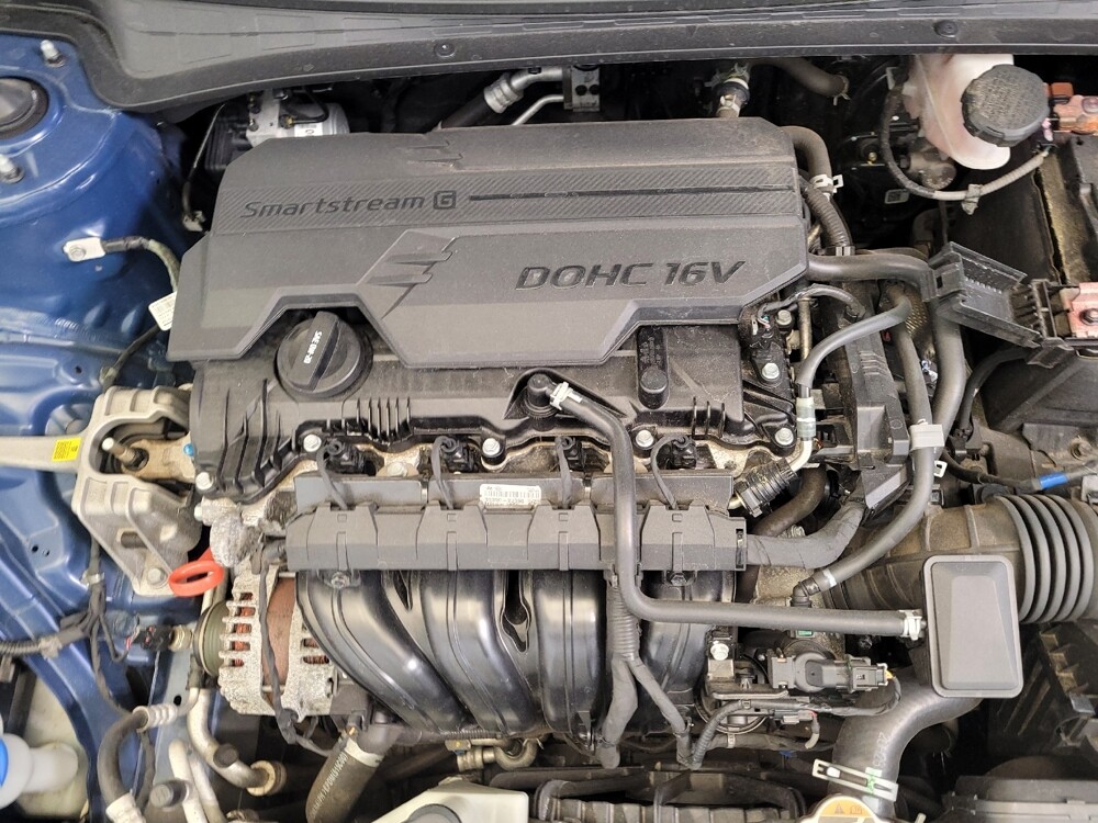 2021 Hyundai Elantra in Louisville, KY 40258 - 18133407 30