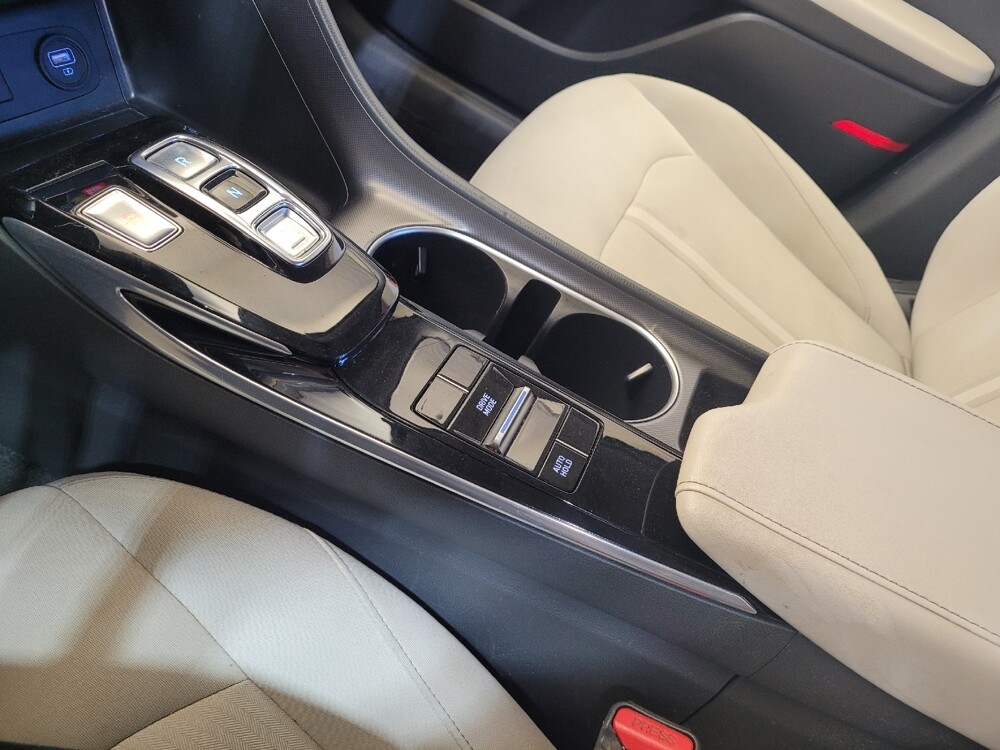 2021 Hyundai Sonata in Louisville, KY 40258 - 18133409 26