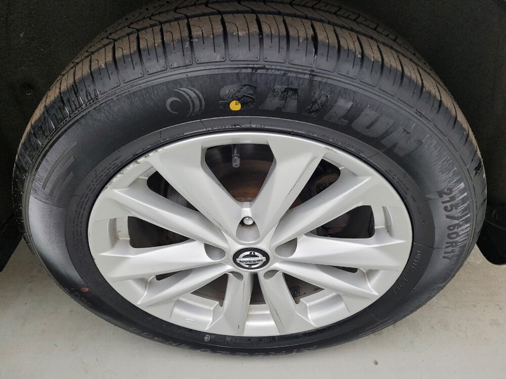 2019 Nissan Rogue Sport in Maple Heights, OH 44137 - 18133412 31