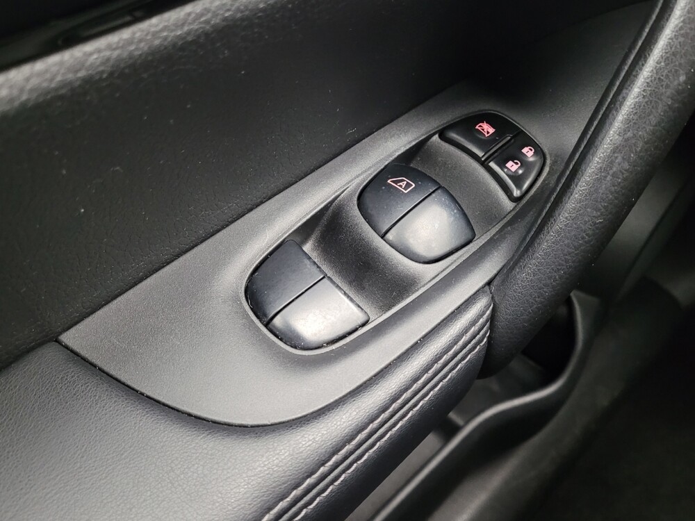 2019 Nissan Rogue Sport in Maple Heights, OH 44137 - 18133412 27