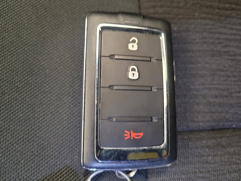 2023 Jeep Grand Cherokee in Louisville, KY 40258 - 18133413 32