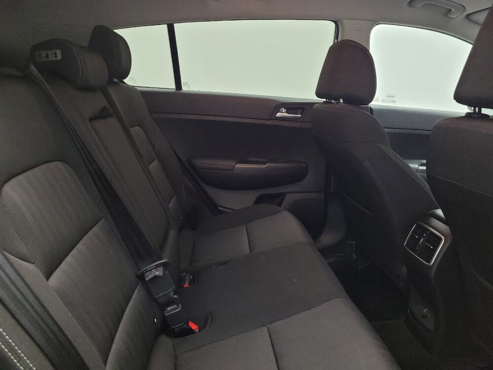 2017 Kia Sportage in Maple Heights, OH 44137 - 18133414 19