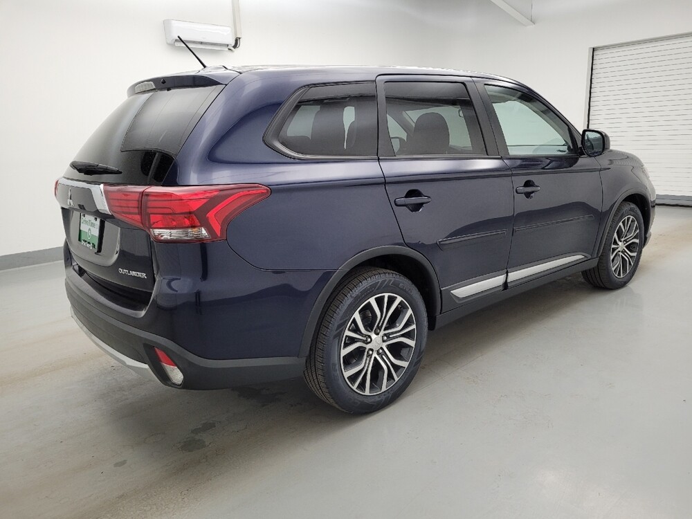 2016 Mitsubishi Outlander in Maple Heights, OH 44137 - 18133415 10