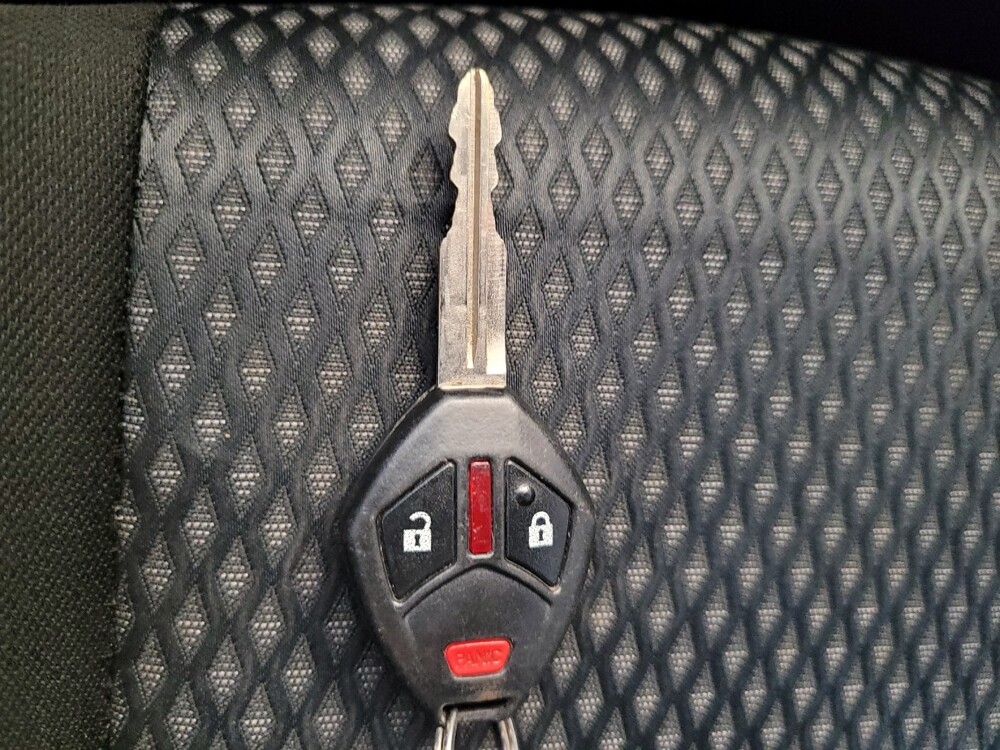 2016 Mitsubishi Outlander in Maple Heights, OH 44137 - 18133415 32