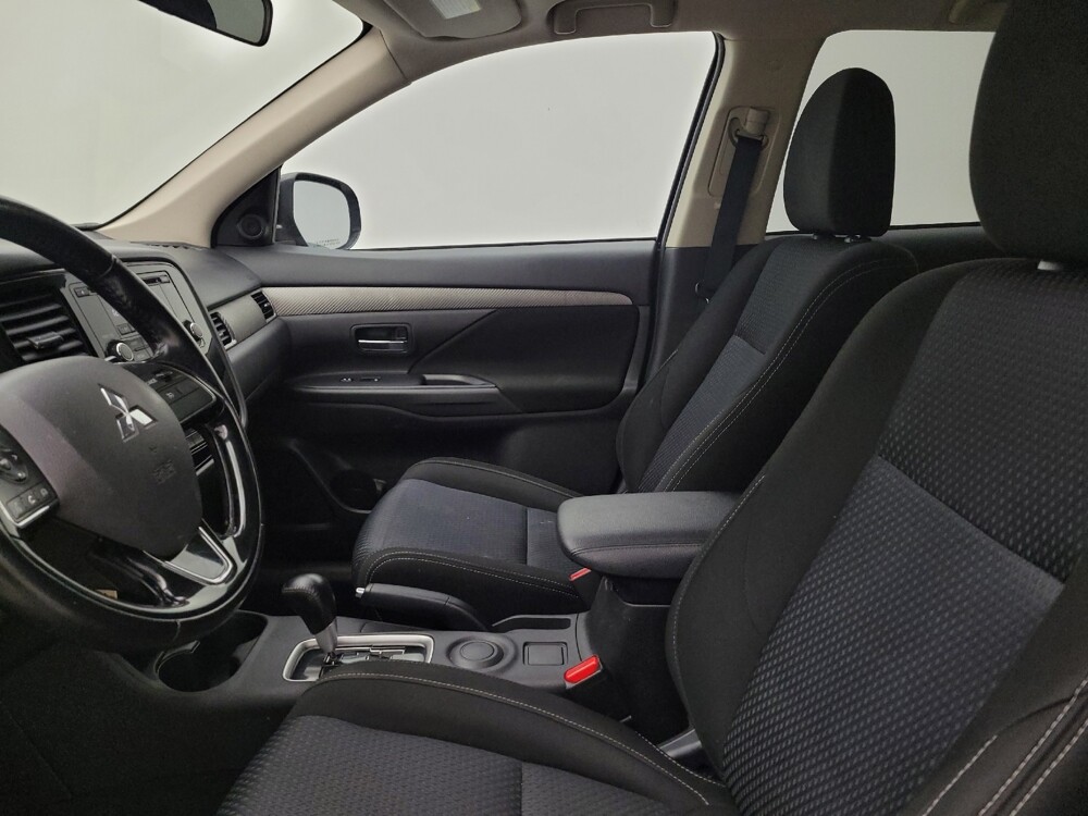 2016 Mitsubishi Outlander in Maple Heights, OH 44137 - 18133415 17