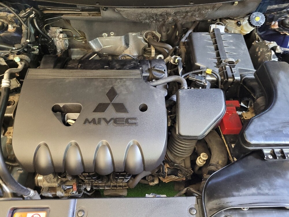 2016 Mitsubishi Outlander in Maple Heights, OH 44137 - 18133415 30