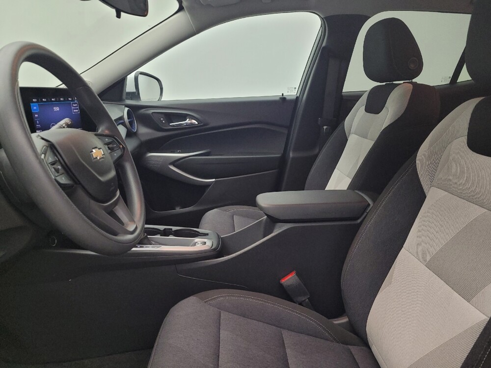 2024 Chevrolet Trax in Cincinnati, OH 45255 - 18133418 17