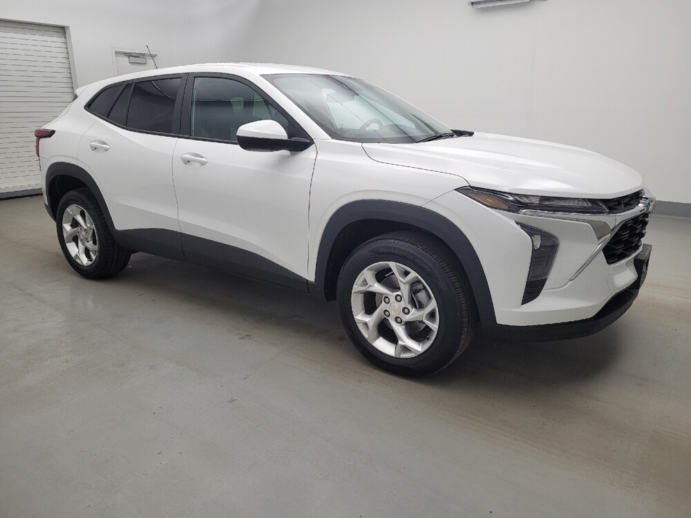 2024 Chevrolet Trax in Cincinnati, OH 45255 - 18133418 11