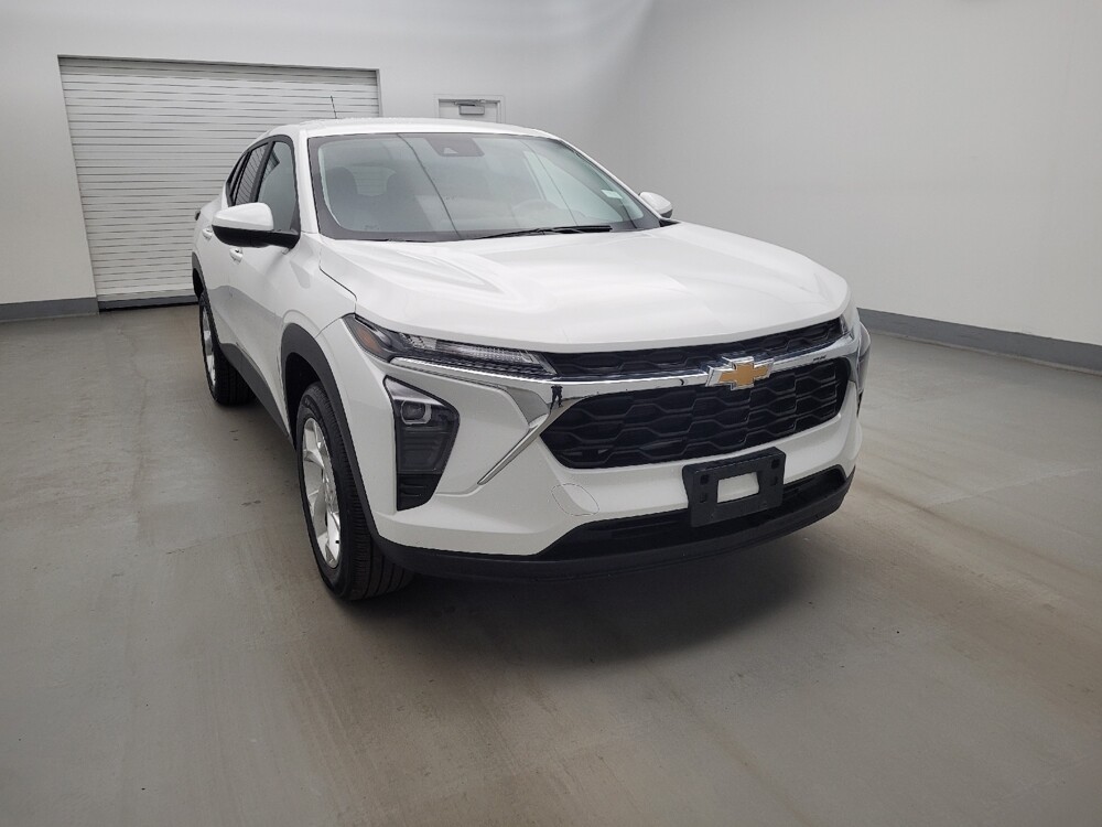 2024 Chevrolet Trax in Cincinnati, OH 45255 - 18133418 14