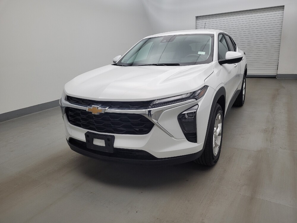 2024 Chevrolet Trax in Cincinnati, OH 45255 - 18133418 15