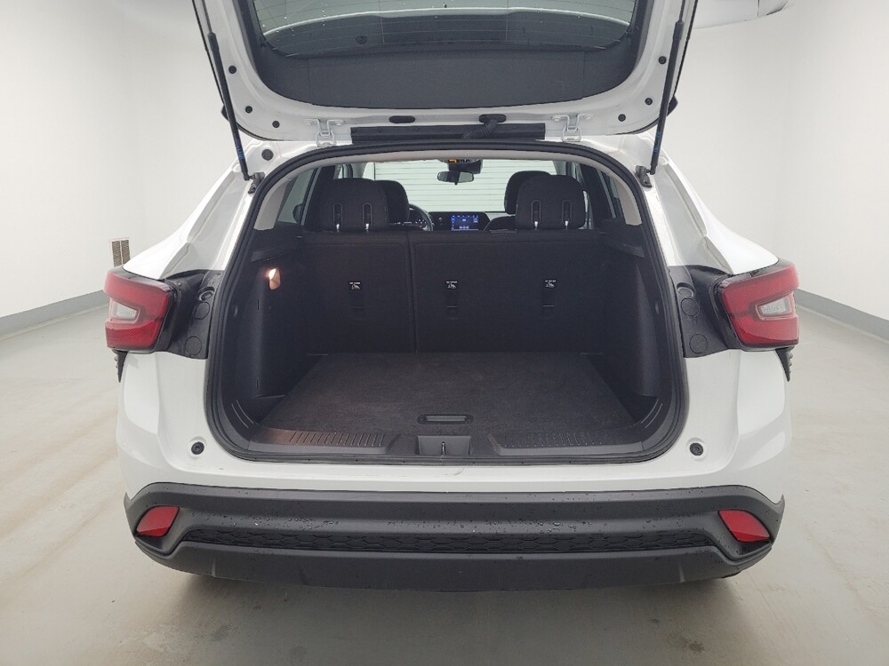 2024 Chevrolet Trax in Cincinnati, OH 45255 - 18133418 29