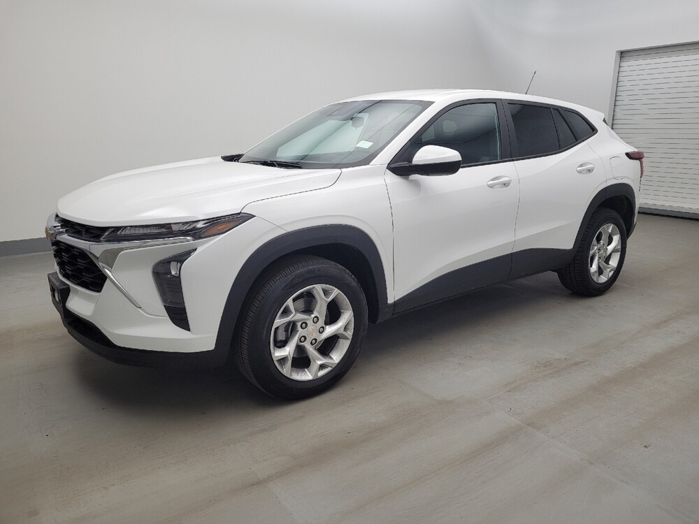 2024 Chevrolet Trax in Cincinnati, OH 45255 - 18133418 2