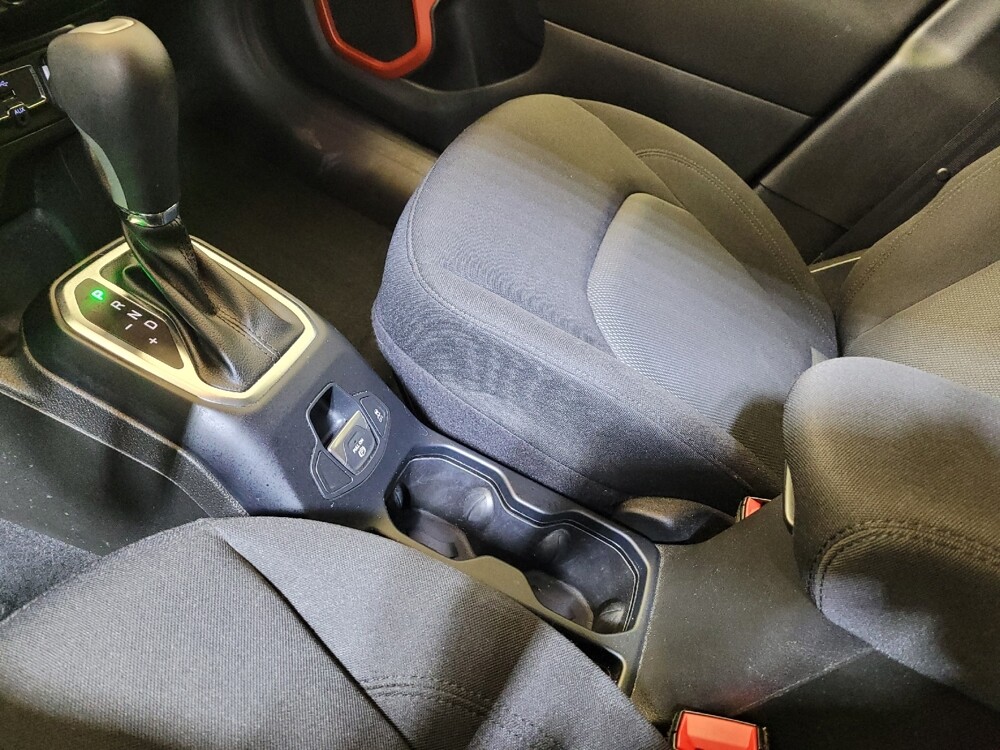 2020 Jeep Renegade in Cincinnati, OH 45255 - 18133422 26