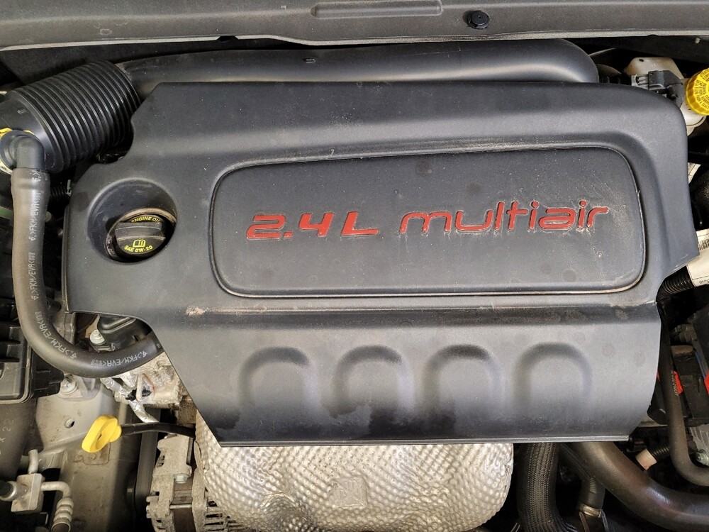 2020 Jeep Renegade in Cincinnati, OH 45255 - 18133422 30