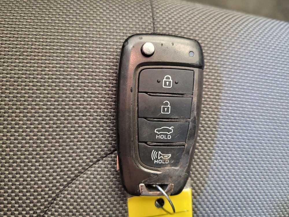 2023 Hyundai Elantra in Louisville, KY 40258 - 18133425 32