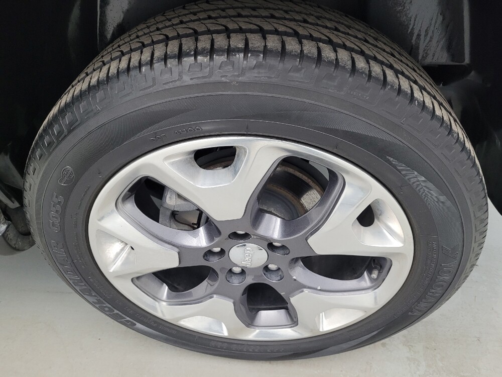 2020 Jeep Compass in Louisville, KY 40258 - 18133426 31