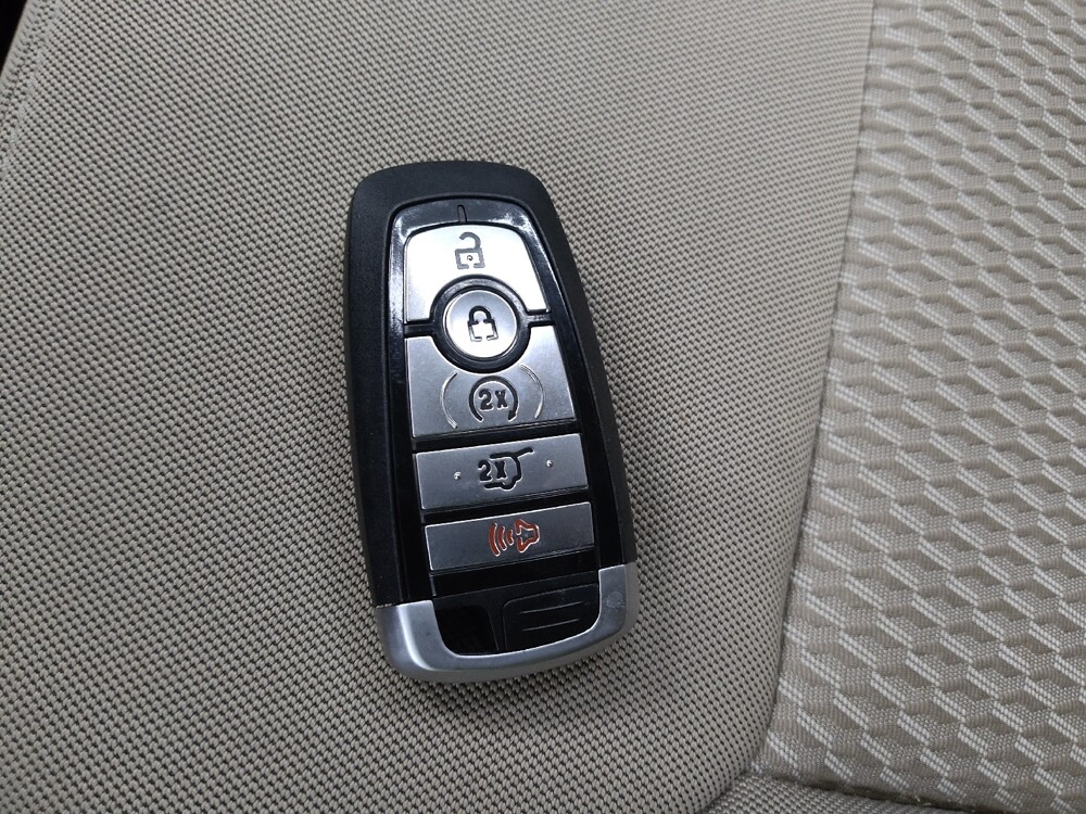 2022 Ford Explorer in St. Louis, MO 63125 - 18133427 32