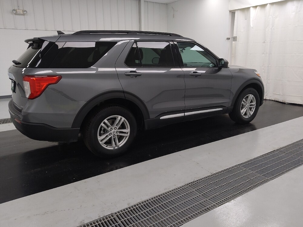 2022 Ford Explorer in St. Louis, MO 63125 - 18133427 10