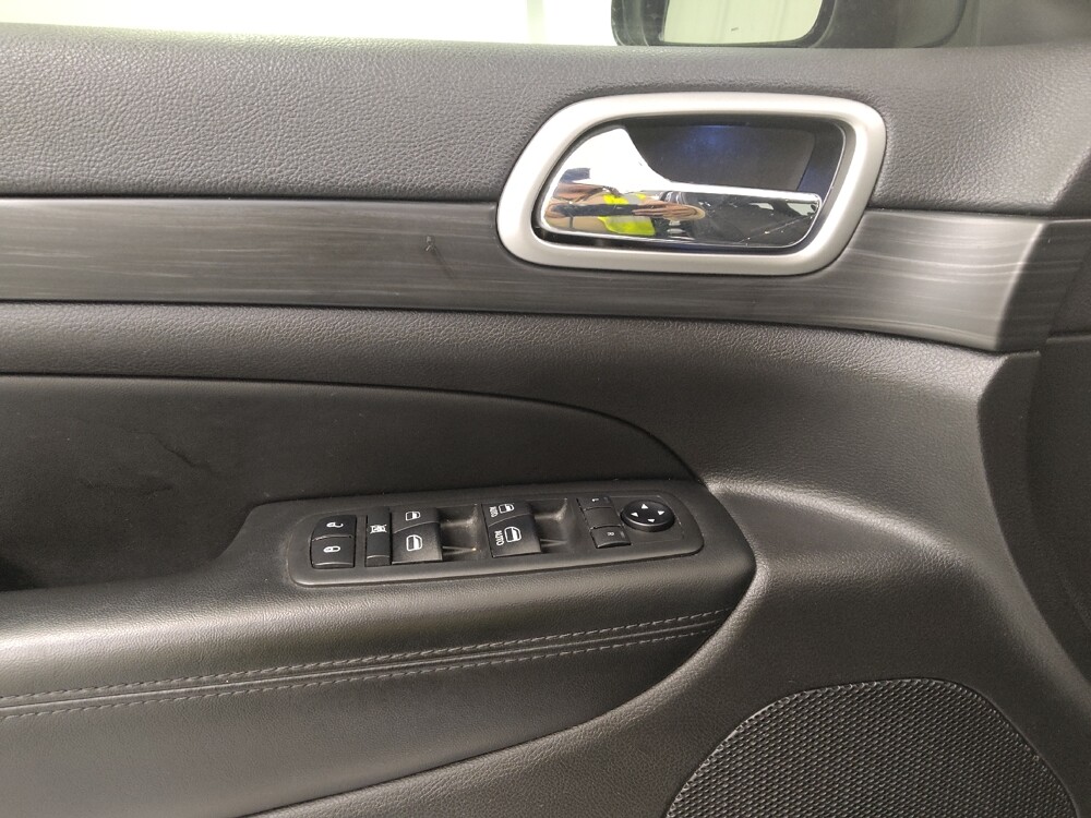 2019 Jeep Grand Cherokee in St. Louis, MO 63125 - 18133428 27