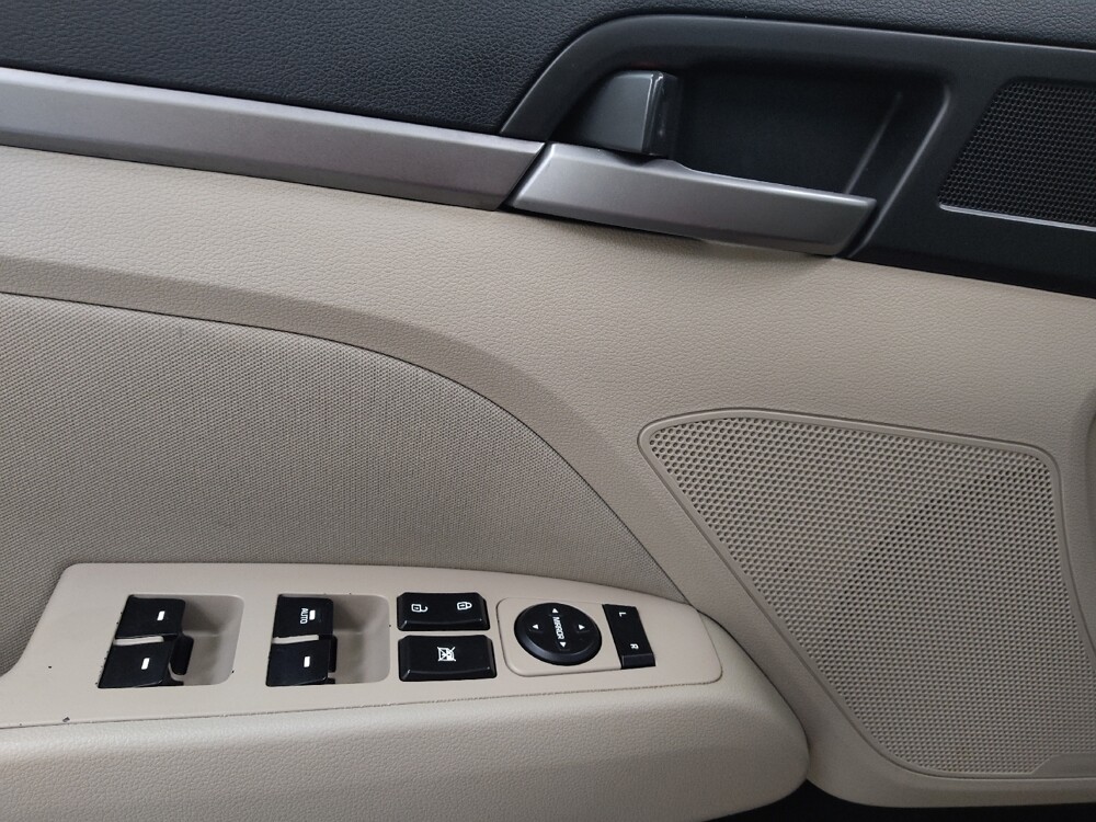 2017 Hyundai Elantra in St. Louis, MO 63125 - 18133429 27