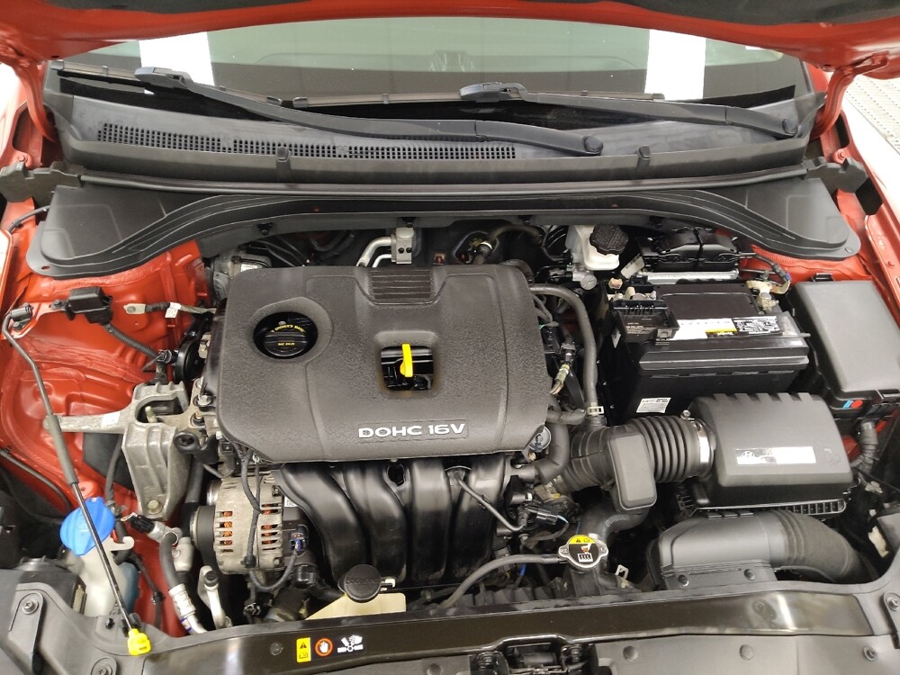 2017 Hyundai Elantra in St. Louis, MO 63125 - 18133429 30