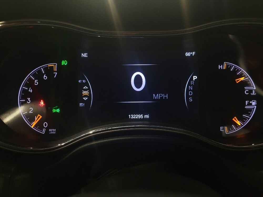 2015 Jeep Grand Cherokee in New Castle, DE 19720 - 18133433 23