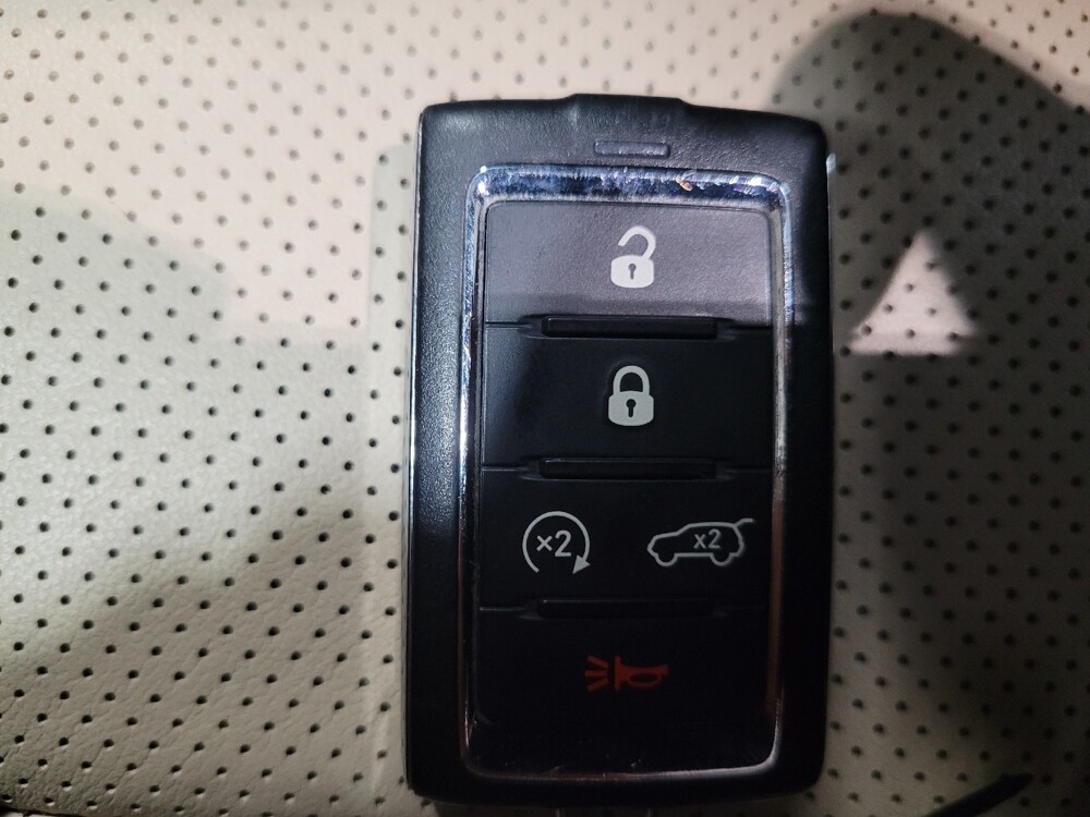 2023 Jeep Grand Cherokee in New Castle, DE 19720 - 18133440 32