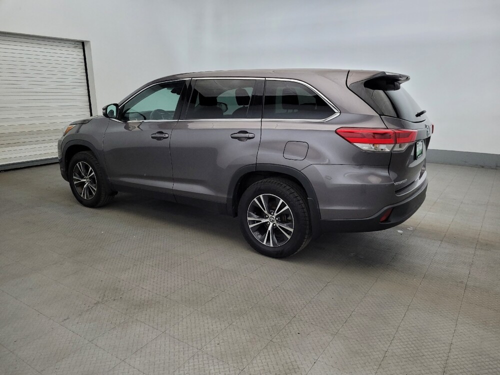 2019 Toyota Highlander in Williamstown, NJ 8094 - 18133447 3