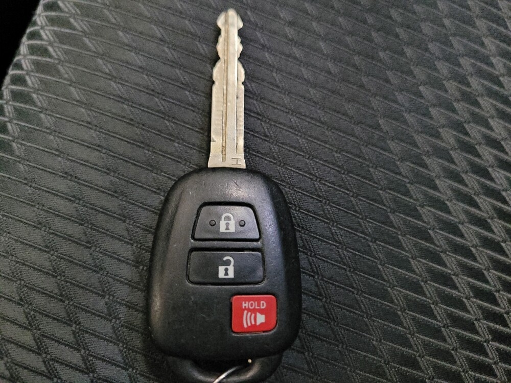 2019 Toyota Highlander in Williamstown, NJ 8094 - 18133447 32