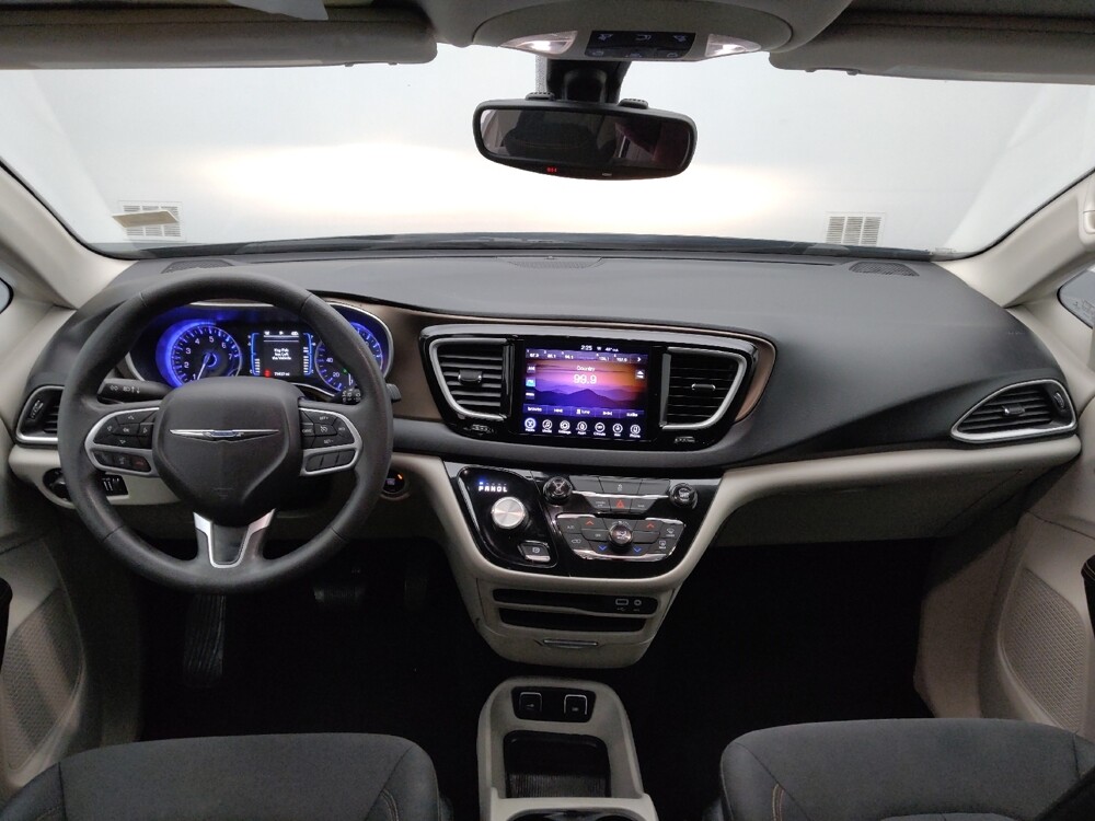 2017 Chrysler Pacifica in Gladstone, MO 64118 - 18133449 22