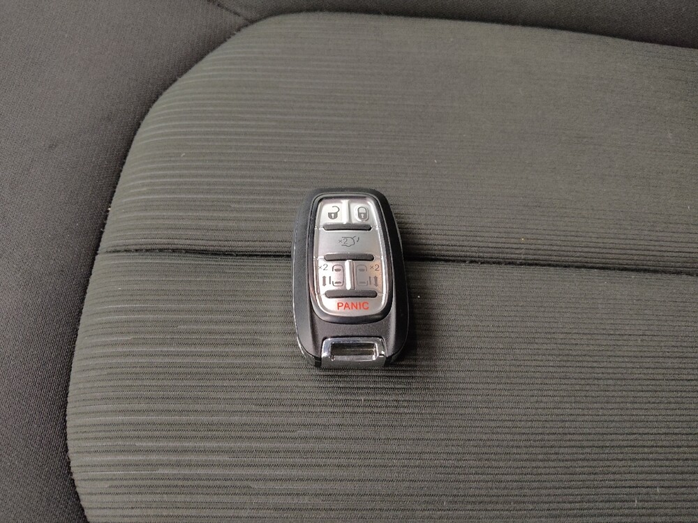 2017 Chrysler Pacifica in Gladstone, MO 64118 - 18133449 32