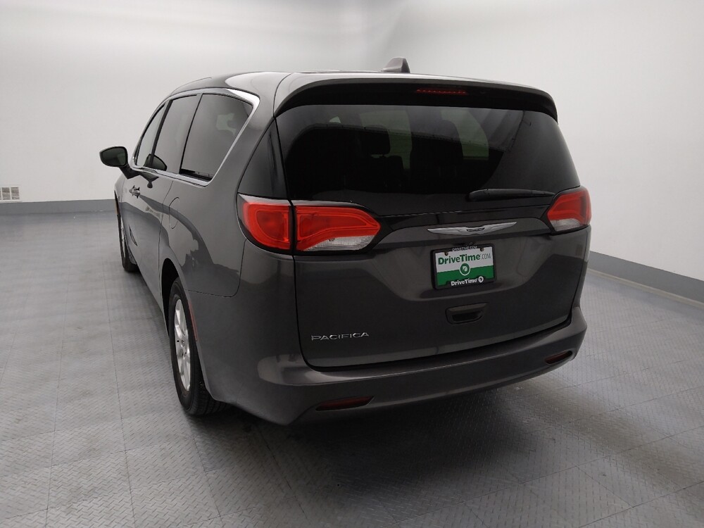 2017 Chrysler Pacifica in Gladstone, MO 64118 - 18133449 5