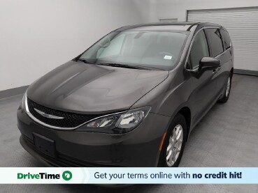 2017 Chrysler Pacifica in Gladstone, MO 64118