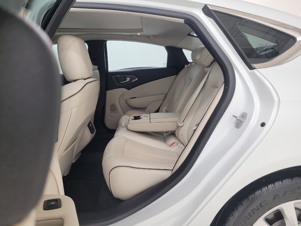 2015 Chrysler 200 in St. Louis, MO 63136 - 18133453 18