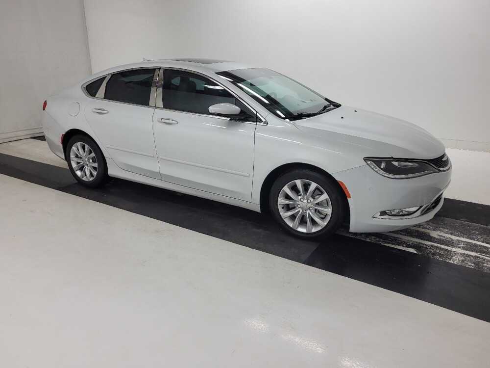 2015 Chrysler 200 in St. Louis, MO 63136 - 18133453 11