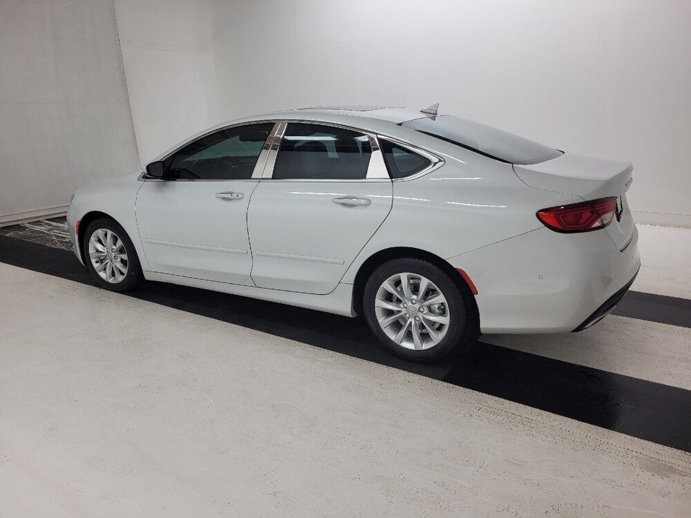 2015 Chrysler 200 in St. Louis, MO 63136 - 18133453 3