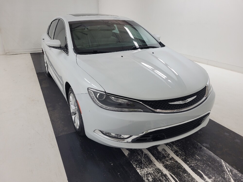 2015 Chrysler 200 in St. Louis, MO 63136 - 18133453 14