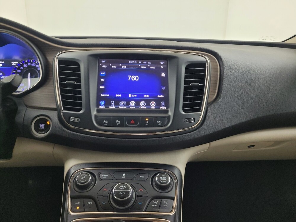 2015 Chrysler 200 in St. Louis, MO 63136 - 18133453 25