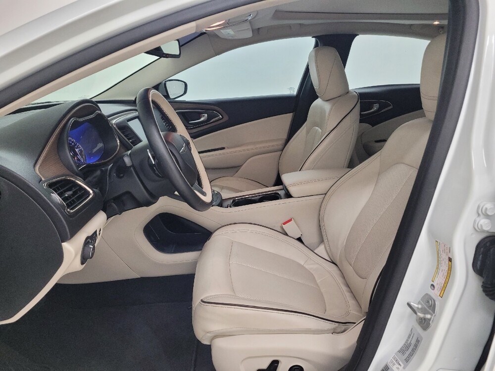 2015 Chrysler 200 in St. Louis, MO 63136 - 18133453 17