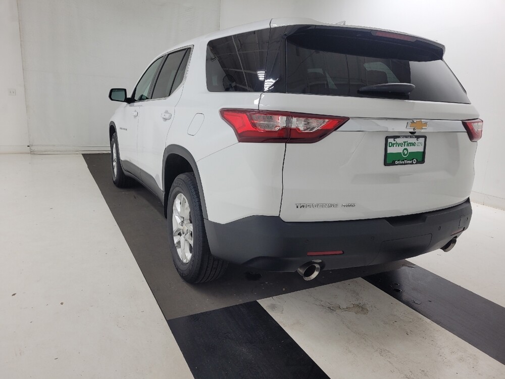 2018 Chevrolet Traverse in St. Louis, MO 63136 - 18133454 5