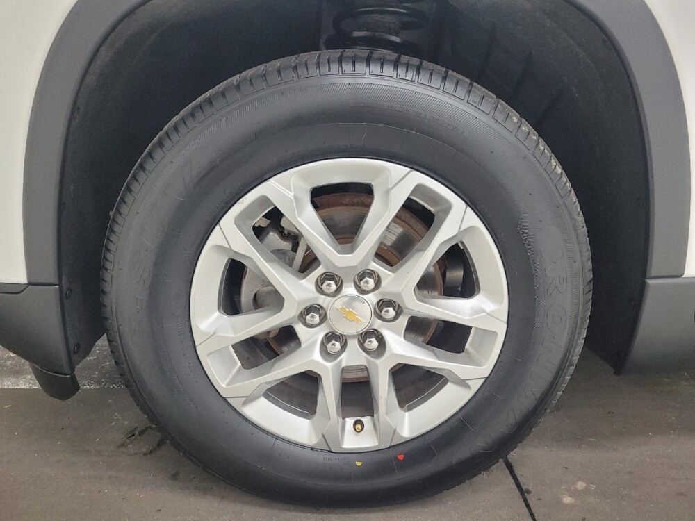 2018 Chevrolet Traverse in St. Louis, MO 63136 - 18133454 31