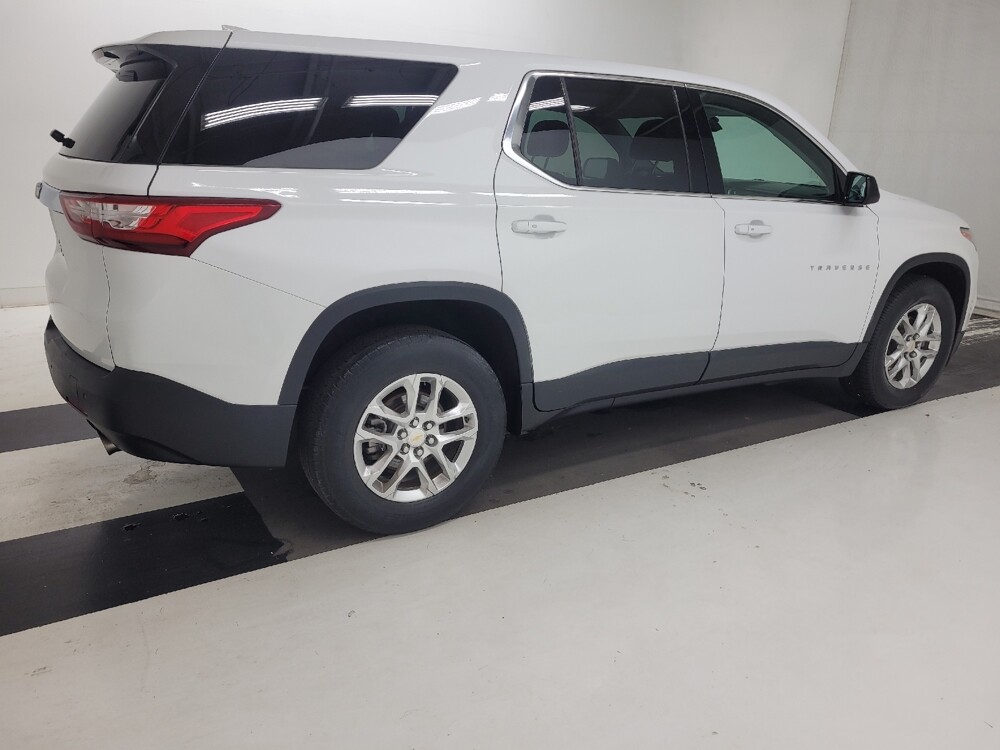 2018 Chevrolet Traverse in St. Louis, MO 63136 - 18133454 10