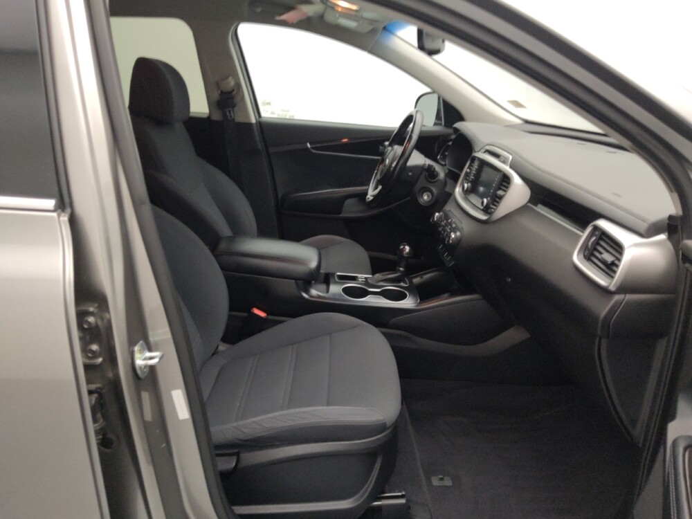 2017 Kia Sorento in Gladstone, MO 64118 - 18133456 21